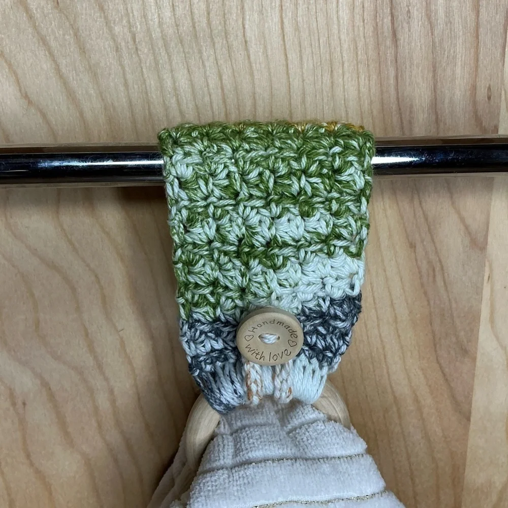 Kitchen Tea Hand Towel Holder Topper Cotton Wood‎ Handcrafted Handmade Crochet